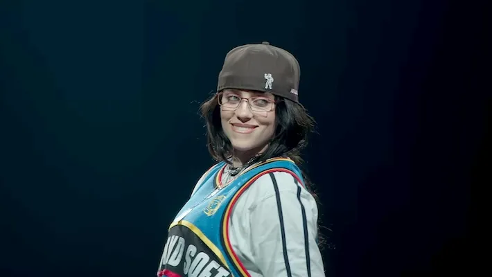 La première bande-annonce spectaculaire du film de concert en 3D de James Cameron et Billie Eilish est arrivée