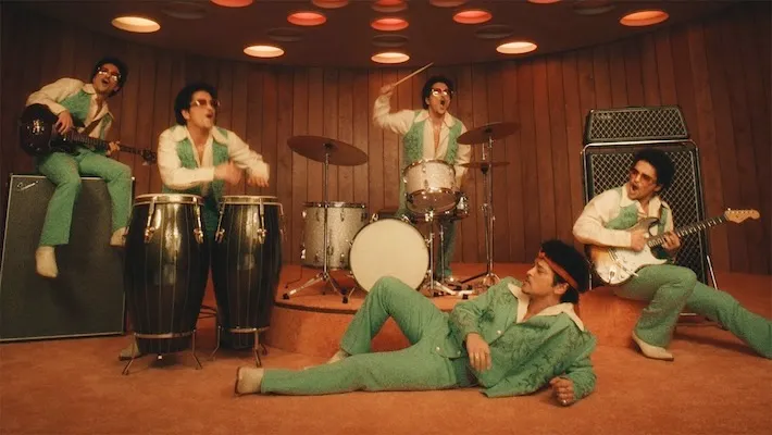 Bruno Mars est enfin de retour avec le nouveau single funky et groovy « I Just Might »