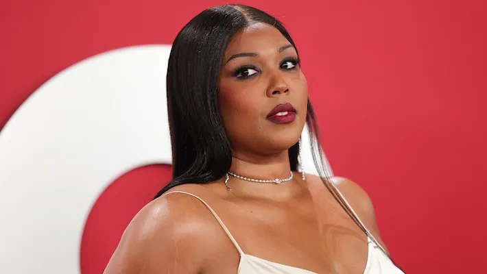 Lizzo joue des spectacles de jazz spéciaux au Blue Note Jazz Club à New York et Los Angeles