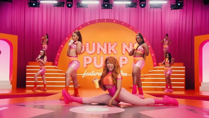 Megan Thee Stallion organise un entraînement inspiré des années 80 dans une nouvelle publicité amusante pour Dunkin