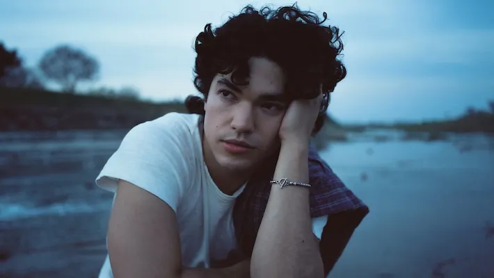 Conan Gray dévoile le « meilleur » à combustion lente de sa nouvelle édition de luxe « Wishbone »