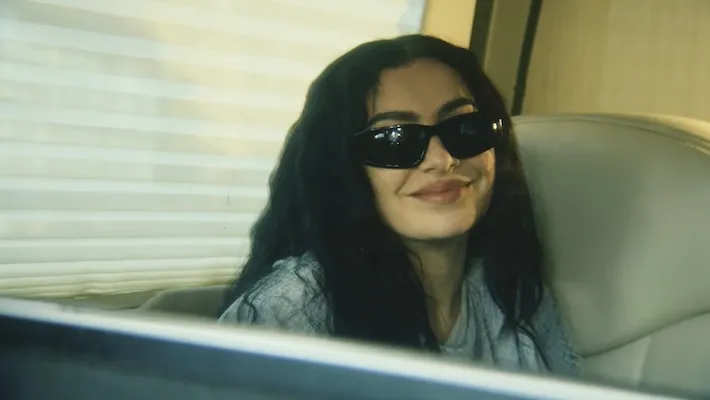 L'été "Brat" est de retour alors que le film "The Moment" de Charli XCX sort en streaming