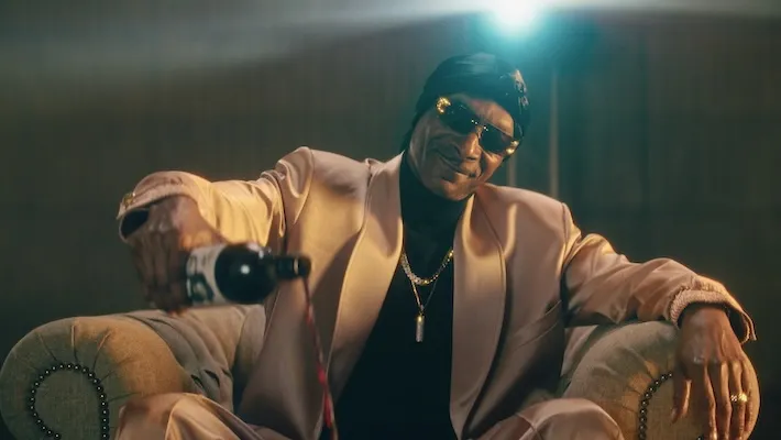 Snoop Dogg en verse un pour Tupac avec un nouveau vin « 2 des vins les plus recherchés d'Amerikaz »