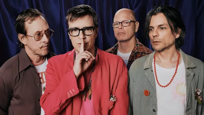 Weezer part pour une énorme tournée nord-américaine cet automne (et participe bientôt à un tournoi de pickleball)