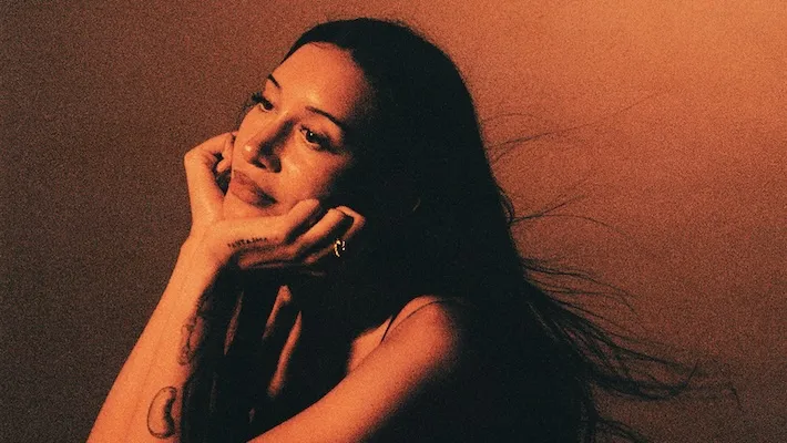 Julia Wolf s'attaquera à l'Amérique du Nord et au-delà avec sa « tournée mondiale Deep End »